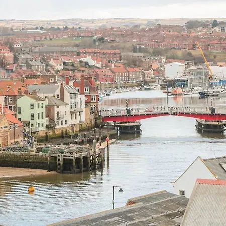 The Cosy Terrace * Whitby